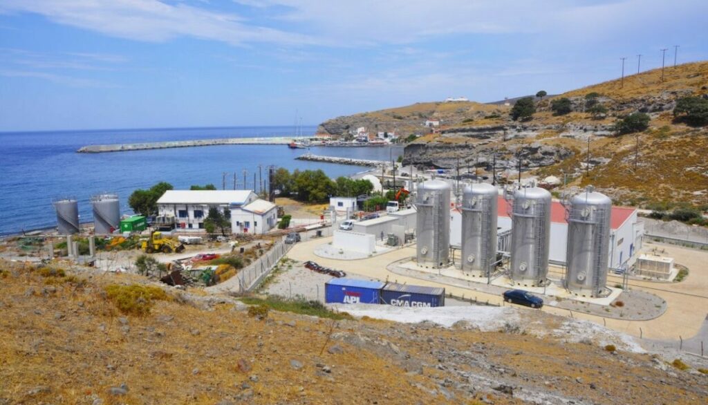 Πάνω από τους στόχους οι πρώτοι μήνες λειτουργίας του “πράσινου” Άη Στράτη