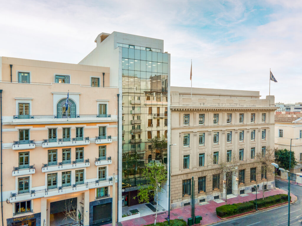 Το κτίριο της Alpha Bank στην Πανεπιστημίου 41-43