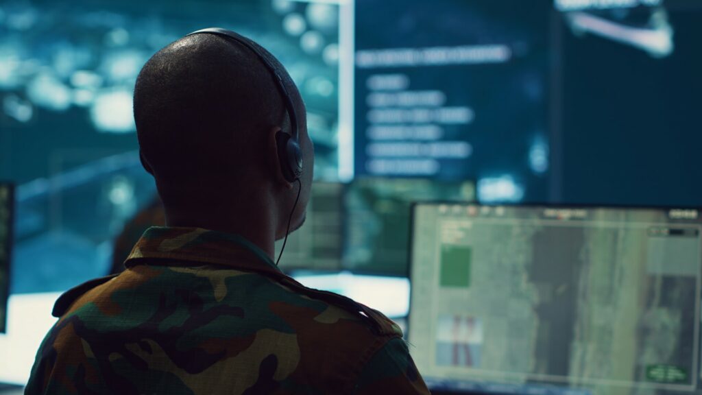 Πώς η Τεχνητή Νοημοσύνη τροφοδοτεί τον πόλεμο στο Ιράν