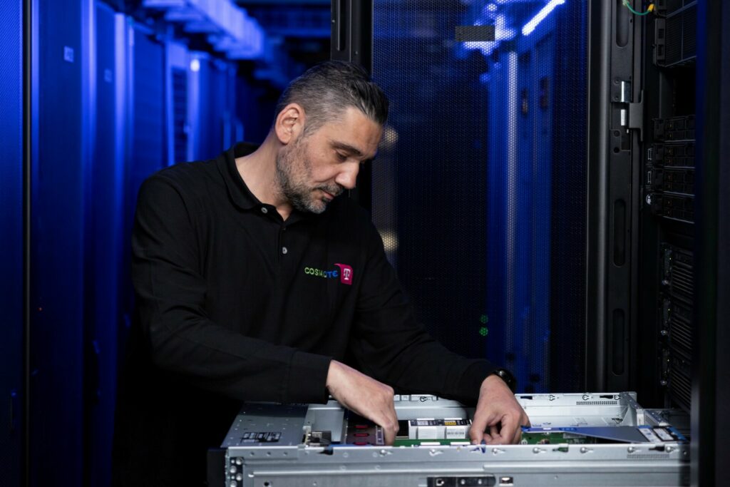 Cosmote Telekom: Data center για τις ΑΙ ανάγκες των επιχειρήσεων στην Ελλάδα