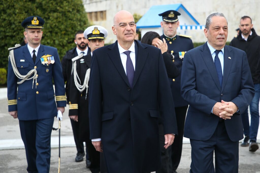 Δένδιας για νέα οπλικά συστήμα: Στρατηγική μετάβαση των Ενόπλων Δυνάμεων