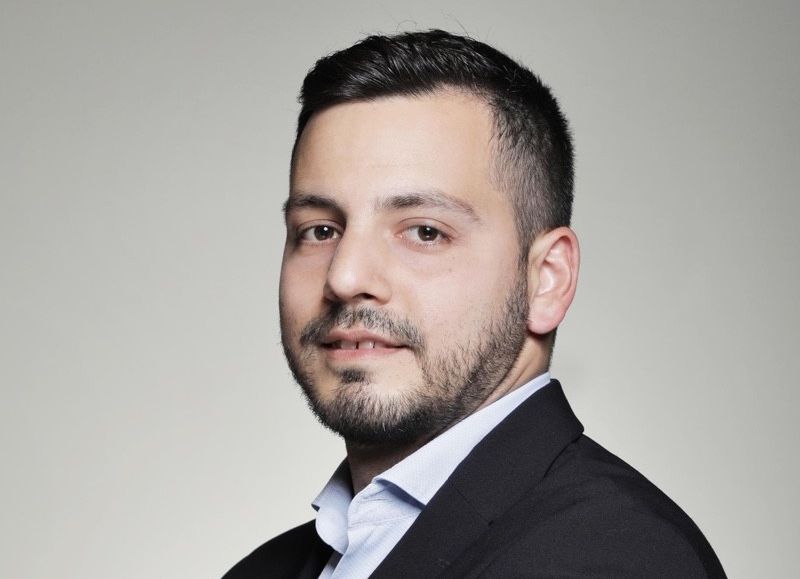 ΕΛΒΑΛΧΑΛΚΟΡ: Πώς επηρεάζουν τη βιομηχανία οι δασμοί και ο πόλεμος στο Ιράν