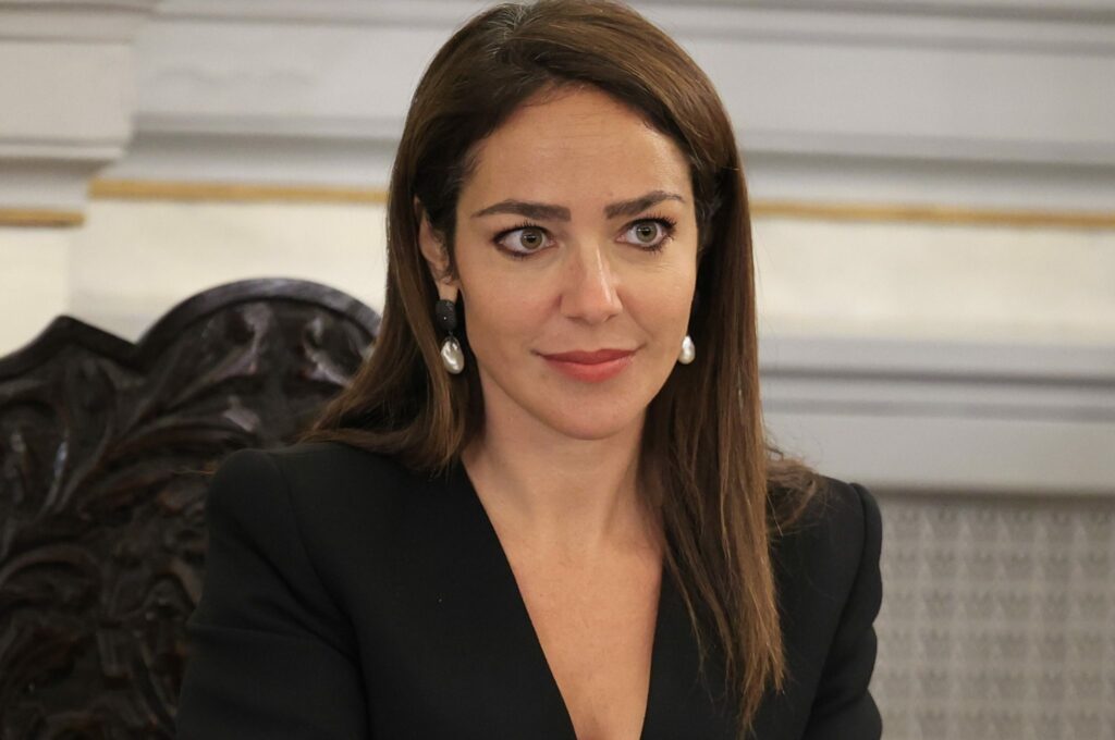 Παζάρι Αθηνών – Βρυξελλών για υψηλότερα εισοδηματικά κριτήρια στα επιδοτούμενα στεγαστικά προγράμματα