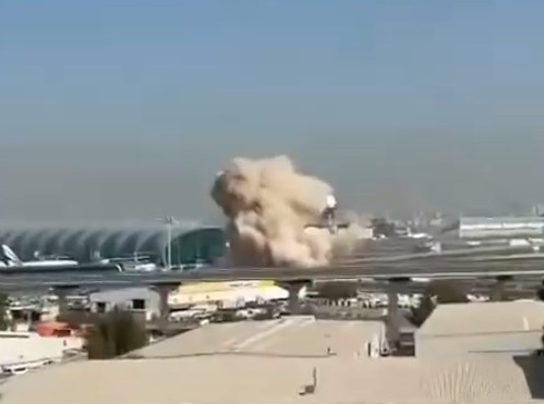 Πόλεμος στη Μέση Ανατολή: Η στιγμή που τα Ηνωμένα Αραβικά Εμιράτα δέχθηκαν επίθεση από το Ιράν