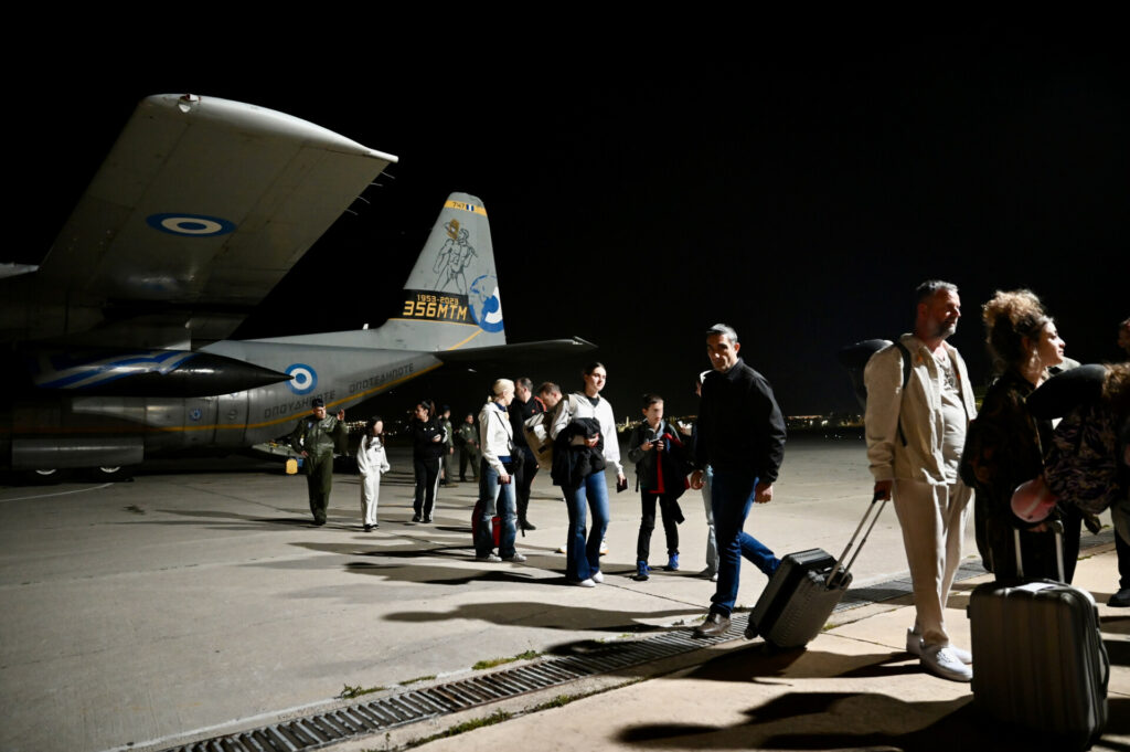 Επαναπατρίστηκαν ακόμη 315 Έλληνες από τη Μέση Ανατολή