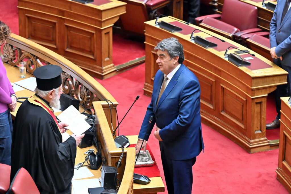 ΠΑΣΟΚ: Βουλευτής Αρκαδίας ορκίστηκε ο Βαγγέλης Γιαννακούρας