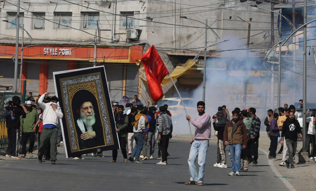 Σε σταυροδρόμι το Ιράν: Τα τρία κρίσιμα ερωτήματα για την επόμενη ημέρα