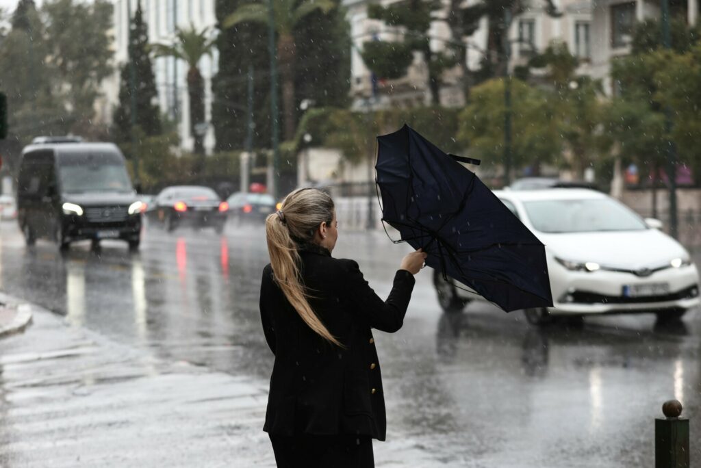 Καιρός: Άστατο σκηνικό με νεφώσεις και βροχές – Πώς θα κάνουμε 25η Μαρτίου
