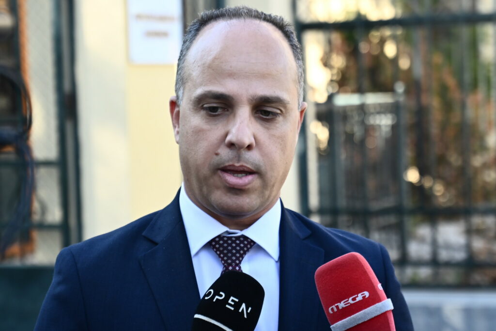 Προ των πυλών ομαδικές προσφυγές για το Predator, αποκαλύπτει ο Κεσσές