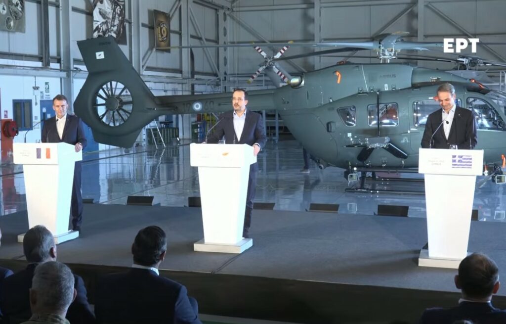 Επιχείρηση “Ασπίδες” για ναυσιπλοΐα και εμπόριο από τον πόλεμο στο Ιράν, το μήνυμα Μητσοτάκη, Χριστοδουλίδη, Μακρόν