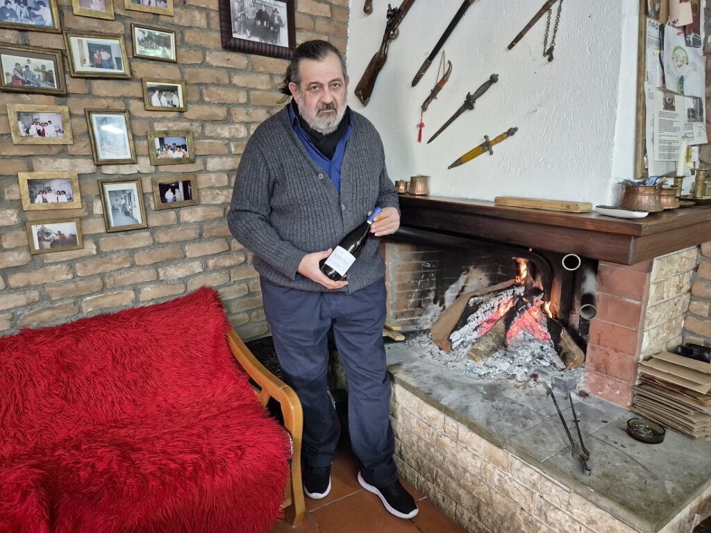 Η παλαιωμένη Νάουσα του Γιώργου Μαραντίδη και οι προτάσεις του boutique οινοποιείου της Πατρίδας