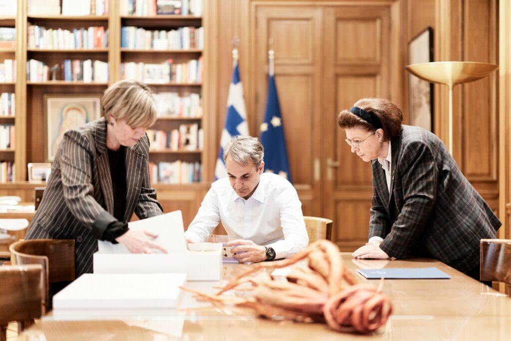 Μητσοτάκης για φωτογραφίες Καισαριανής: Ρίγος και υπερηφάνεια