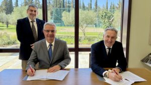 Μνημόνιο συνεργασίας του Anatolia American University με το Ινστιτούτο Χρηματοοικονομικού Αλφαβητισμού