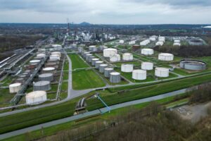 Σε ομηρία η παγκόσμια οικονομία από το κλείσιμο των Στενών του Ορμούζ