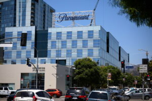 Πράσινο από Κομισιόν στο deal Paramount-WBD παρά τις αντιδράσεις στις ΗΠΑ