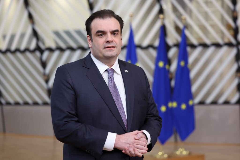 Πιερρακάκης: Δεν είναι ώρα για δισταγμούς, είναι ώρα για αποφάσεις