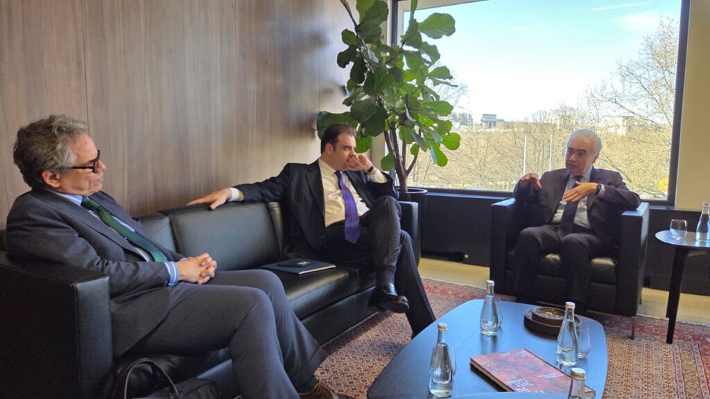 Πιερρακάκης: Η ενεργειακή ασφάλεια στο επίκεντρο συζήτησης με τον Fatih Birol