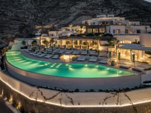 Τι δείχνουν για τον ελληνικό τουρισμό τα οικονομικά αποτελέσματα των διεθνών αλυσίδων ξενοδοχείων