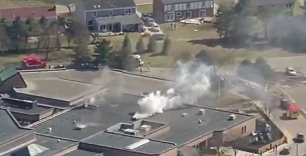 ΗΠΑ: Πυροβολισμοί σε συναγωγή στο Μίσιγκαν μετά από εισβολή οχήματος