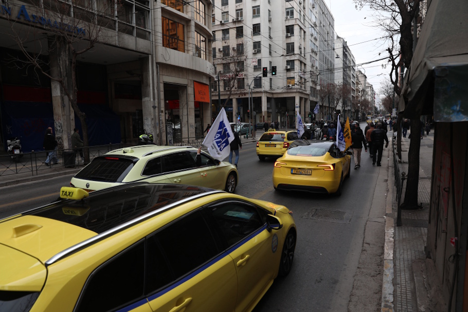 Απεργία ταξί: Πότε επιστρέφουν ξανά στους δρόμους – Νέες κινητοποιήσεις από Δευτέρα