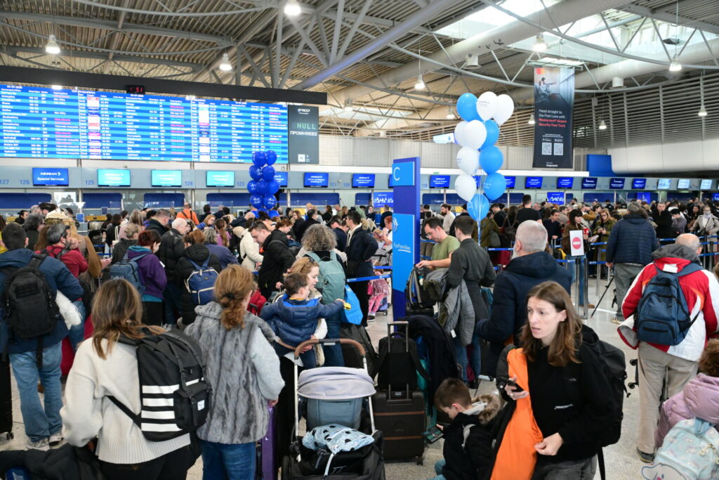 Σε “σοκ” ο τουρισμός μετά την ανάφλεξη στη Μέση Ανατολή: Στον αέρα τα καλοκαιρινά πακέτα διακοπών