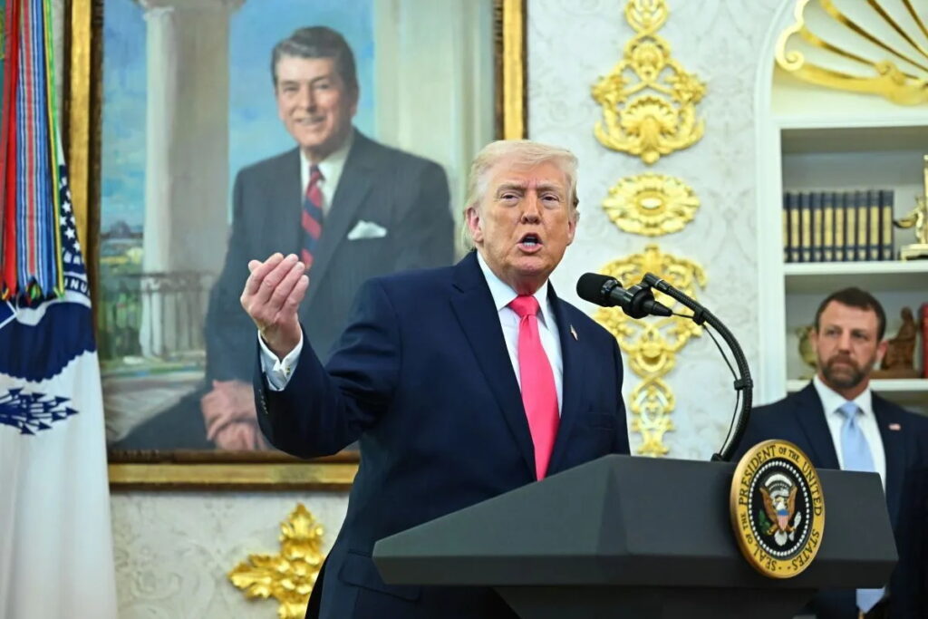 Τραμπ: Τιμούμε τη σοφία και την αποφασιστικότητα του ελληνικού λαού