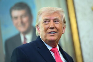 Τραμπ: Το Ιράν έχει συμφωνήσει να μην αποκτήσει πυρηνικά όπλα – Αν δεν τα βρούμε ξαναρχίζει ο πόλεμος