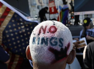 ΝΥΤ: 5 συμπεράσματα από τις διαδηλώσεις κατά του Τραμπ στις ΗΠΑ