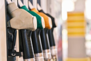 Kινδυνεύουν με λουκέτο 5.000 βενζινάδικα