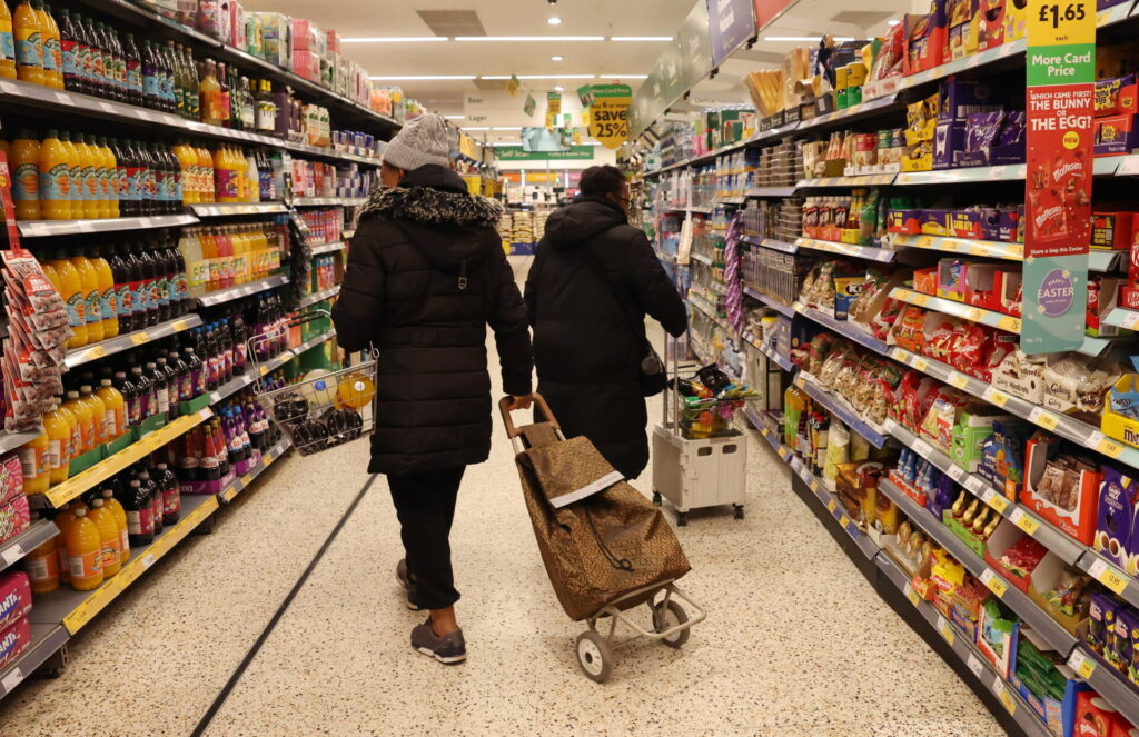 Βρετανία: Αυξήθηκε στο 4,3% ο πληθωρισμός στα τρόφιμα