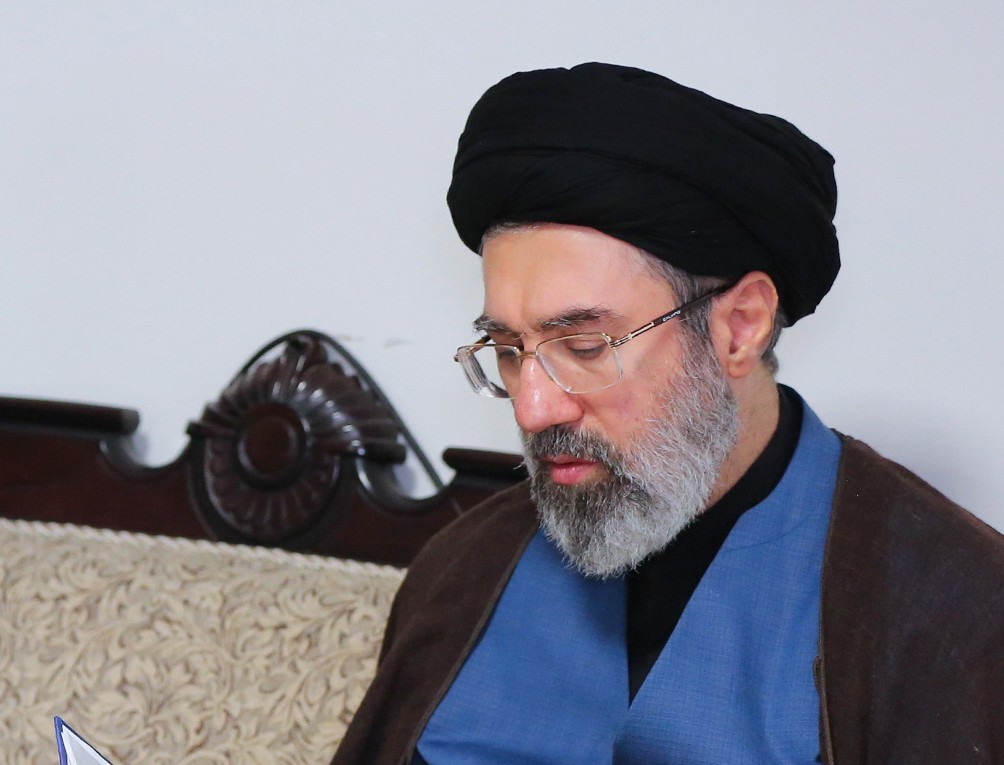 Ποιος είναι ο Μοτζταμπά Χαμενεΐ, ο νέος Ανώτατος Ηγέτης του Ιράν