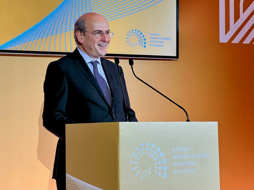 Χατζηδάκης: Για πρώτη φορά η Ελλάδα δεν έχει καθόλου ανασφάλιστα οχήματα