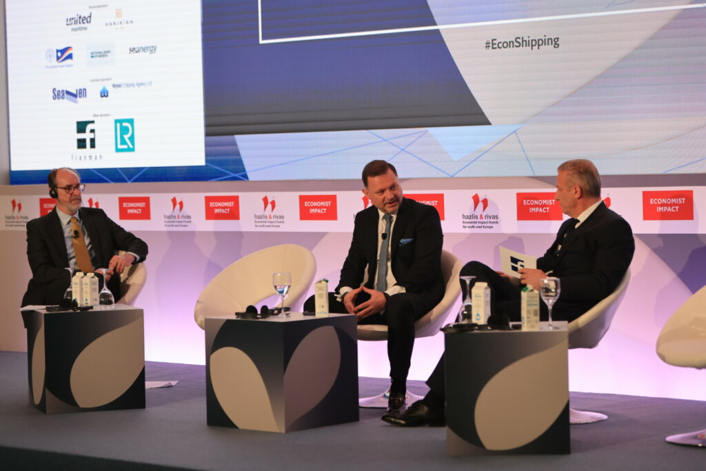 Ξενοκώστας στο συνέδριο του Economist: Στρατηγική προτεραιότητα ναυπηγεία και ακτοπλοΐα