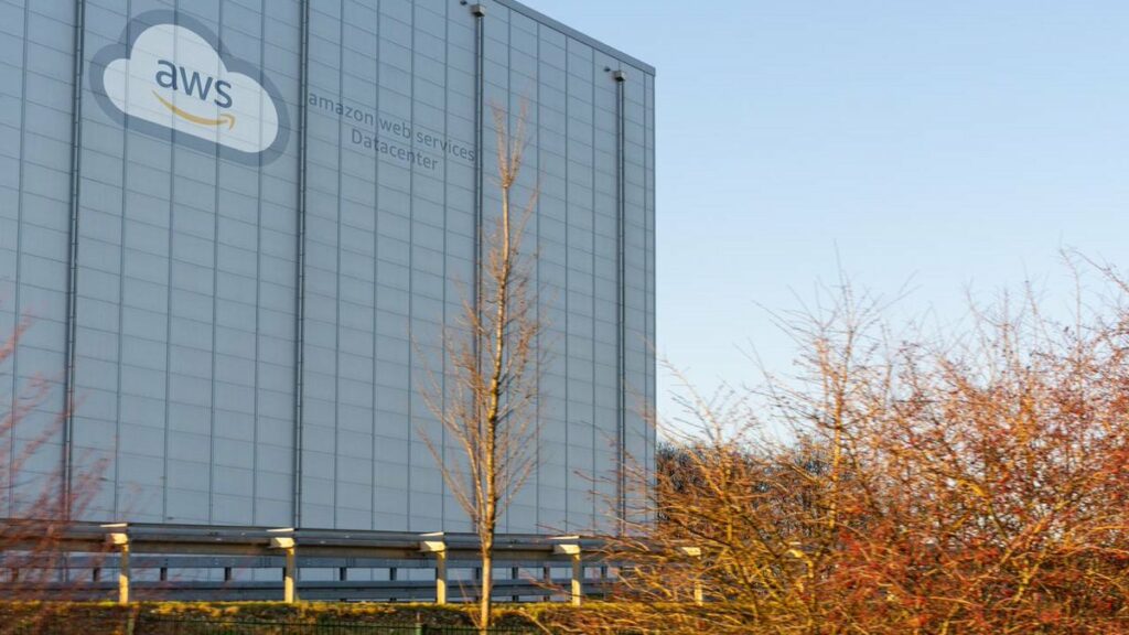 Το Ιράν έπληξε για τρίτη φορά τις υποδομές cloud της Amazon στο Μπαχρέιν