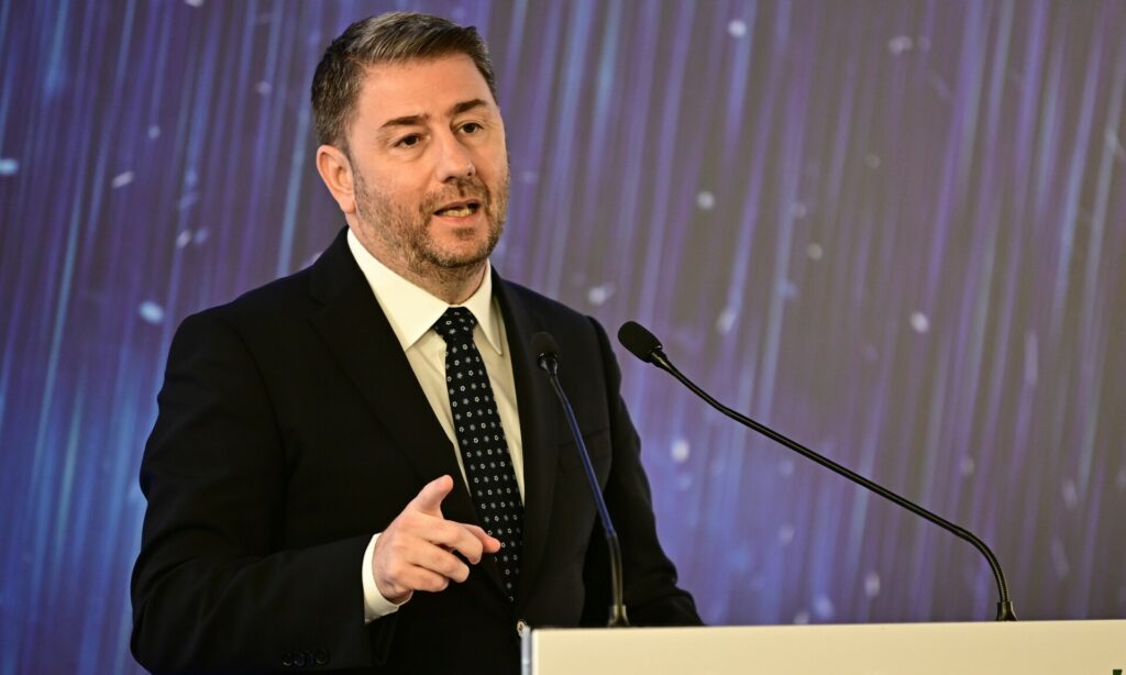 Η “πίεση” Ανδρουλάκη σε Δένδια, οι σκέψεις παραίτησης του Φλωρίδη, οι μετρήσεις του Λιβάνιου, ο υποδιοικητής Πατέλης, το νέο σπίτι στην Τήνο, ο λογιστής της INTELLEXA και το Δημόσιο