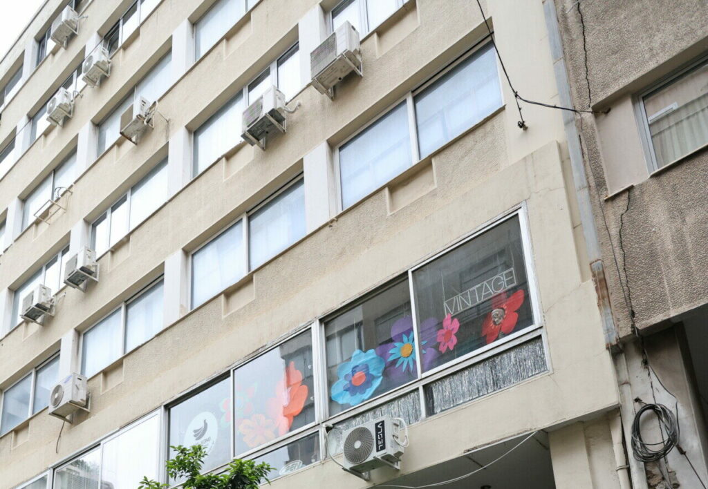 Αθήνα: Βρέθηκε νεκρή γυναίκα σε ακάλυπτο χώρο πολυκατοικίας