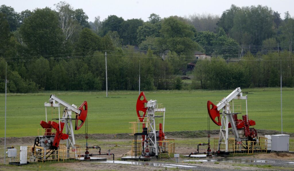 Εκτοξεύεται το πετρέλαιο άμεσης παράδοσης – Πώς η απόκλιση των δεικτών επηρεάζει το κόστος στα καύσιμα