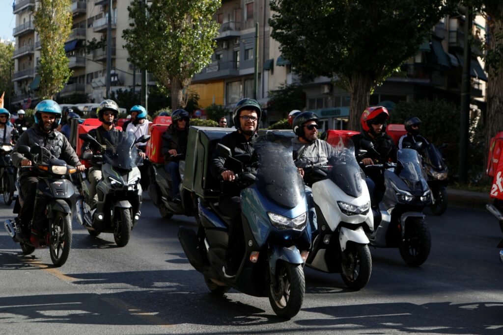 Στα σκαριά νέο καθεστώς για τους εργαζόμενους στις πλατφόρμες, όπως Wolt και efood