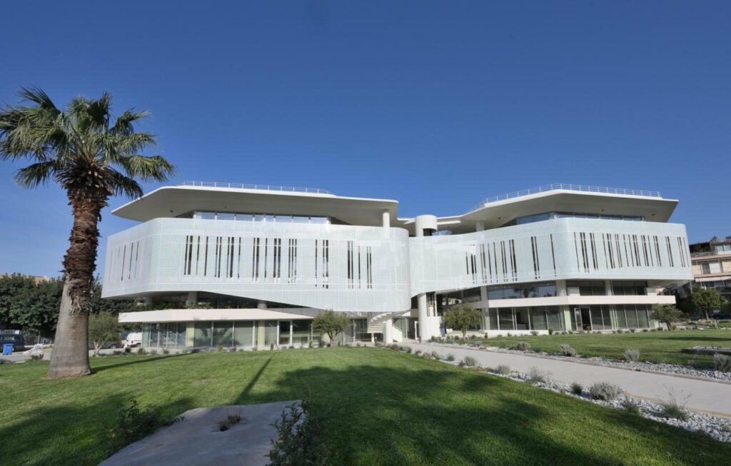 Ο πόλεμος στη Μ. Ανατολή φέρνει ξένες εταιρείες στην Ελλάδα, άνθιση στα ευέλικτα γραφεία