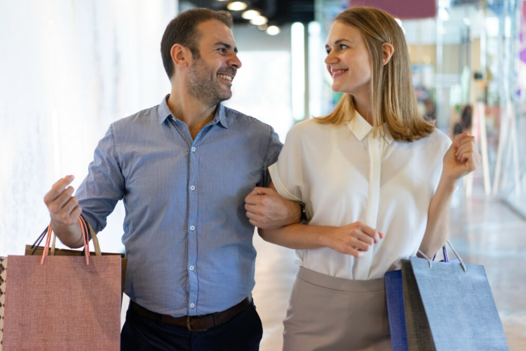 Εορταστικό ωράριο Πάσχα 2026: Πότε ξεκινά, η Κυριακή με ανοιχτά καταστήματα, τι γίνεται Μεγάλη Παρασκευή και Δευτέρα του Πάσχα