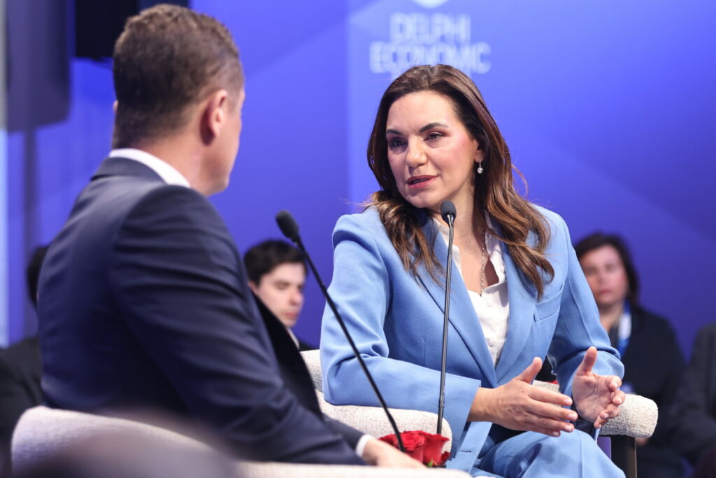 Κεφαλογιάννη: Καμία ανησυχία για τον τουρισμό