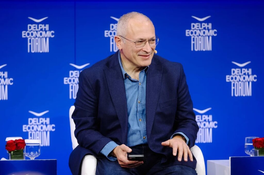 Χοντορκόφσκι: Λανθασμένες κυρώσεις βοήθησαν τον Πούτιν να κρατήσει κεφάλαια και ειδικούς στη Ρωσία