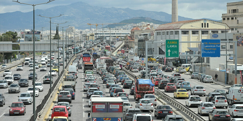 Κόμβος Σκαραμαγκά: Τα οφέλη για το κυκλοφοριακό και η πολιτική αντιπαράθεση στη Βουλή