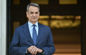 Το επιχειρηματικό σχέδιο για αδύναμο Μητσοτάκη, αυτό που ενοχλεί τους βουλευτές της ΝΔ, η απάντηση Κατσανιώτη στον Σκέρτσο και τα “όχι” που εισέπραξε ο Ανδρουλάκης