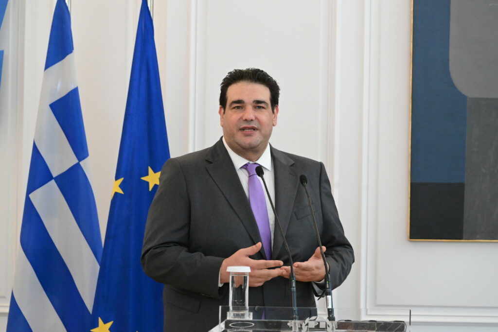 Οι υπουργοί που θα καταψηφίσουν τις άρσεις ασυλίας, η προσγείωση στον πολιτικό ρεαλισμό, η εγκύκλιος Λιβάνιου που “μύρισε” εκλογές και η άφιξη της Κοβέσι