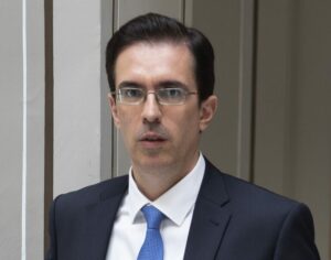 Μαγγίνας: Το ανθεκτικό μείγμα ανάκαμψης αντιμέτωπο με τη διεθνή αστάθεια