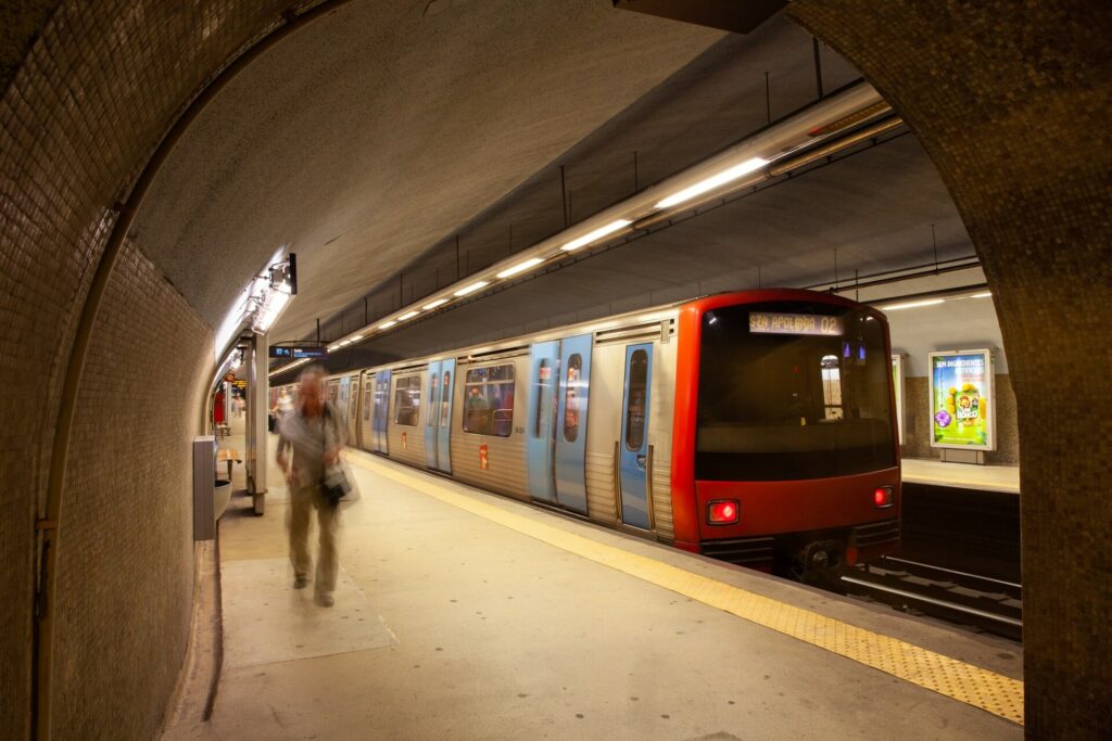 Πώς η Κομισιόν πέταξε τους Κινέζους εκτός του μετρό της Λισαβόνας