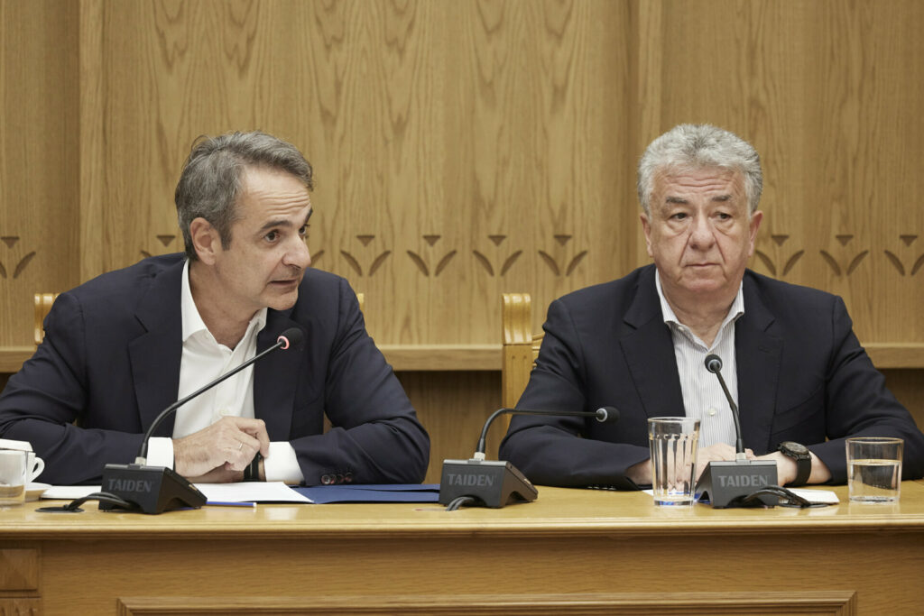 Σύσκεψη για τη λειψυδρία στο Ηράκλειο με τον Κυριάκο Μητσοτάκη