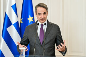 O Μητσοτάκης βάζει το δίλημμα των ευρωπαϊκών κονδυλίων στις κάλπες του 2027