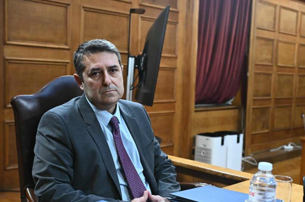 Μυλωνάκης: Παραμένει διασωληνωμένος, κρίσιμες οι επόμενες μέρες